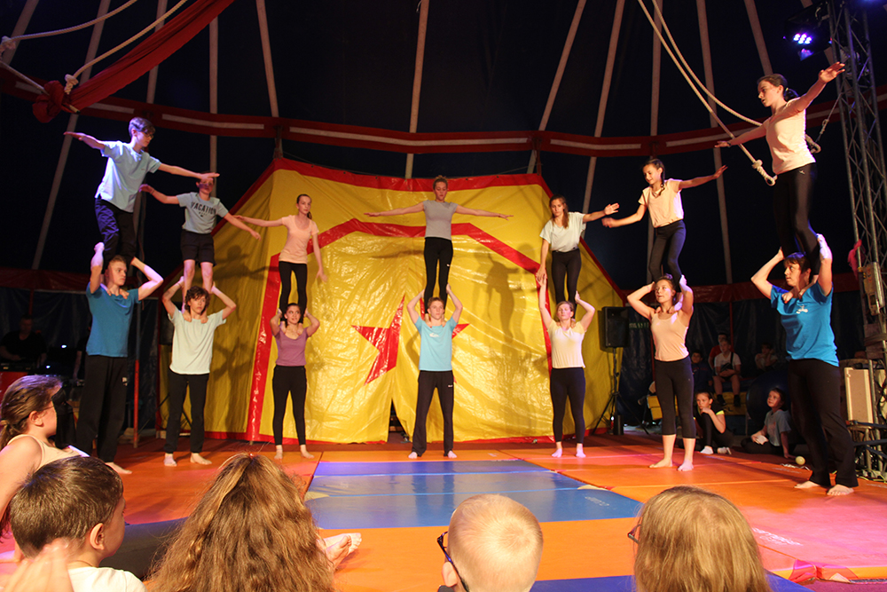 acrobatie à l'école de cirque